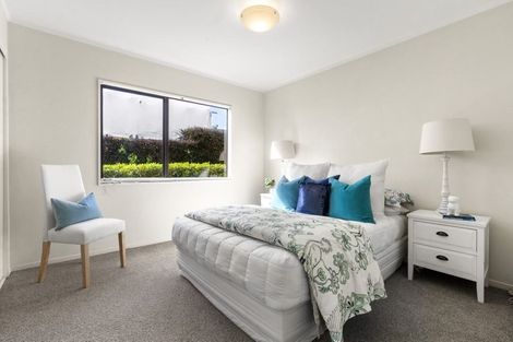 Photo of property in 1/13 Garadice Road, Rothesay Bay, Auckland, 0630