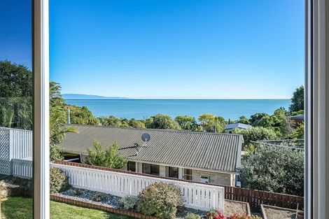 Photo of property in 18 Paremata Street, Atawhai, Nelson, 7010