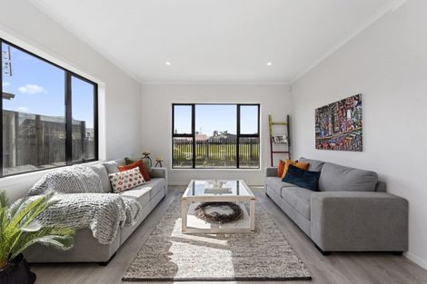 Photo of property in 14 Wyrall Way, Chartwell, Hamilton, 3210