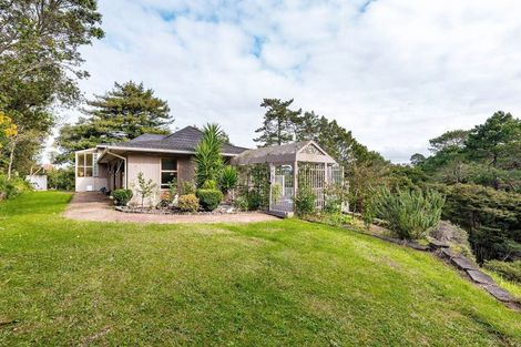 Photo of property in 1028 East Coast Road, Fairview Heights, Auckland, 0630