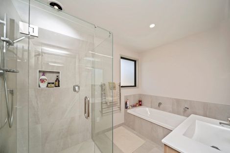 Photo of property in 3 Mackillop Way, Brooklands, New Plymouth, 4310