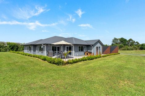 Photo of property in 49 Ohau Terraces, Ohau, Levin, 5570