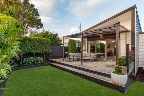 Photo of property in 15 Skippy Patuwai Lane, Glen Innes, Auckland, 1072