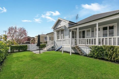 Photo of property in 36 Ray Small Drive, Papakura, 2110