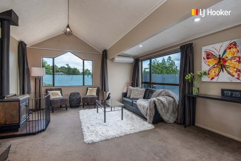 Photo of property in 17 Braeside, Kinmont Park, Mosgiel, 9024