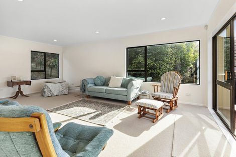 Photo of property in 2/378 Evans Bay Parade, Hataitai, Wellington, 6021