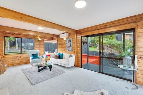 Photo of property in 1/21 Chablis Place, Henderson, Auckland, 0612