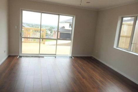 Photo of property in 104 Keri Vista Rise, Papakura, 2110