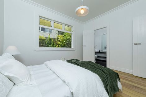 Photo of property in 9 Pine Avenue, Henderson, Auckland, 0612