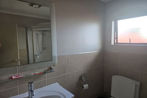 Photo of property in 85 Cobham Crescent, Kelston, Auckland, 0602