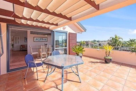 Photo of property in 9 Lamia Place, The Gardens, Auckland, 2105