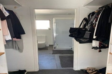 Photo of property in 2/56 Heathcote Road, Castor Bay, Auckland, 0620