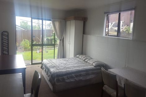 Photo of property in 1/167 Mokoia Road, Birkenhead, Auckland, 0626