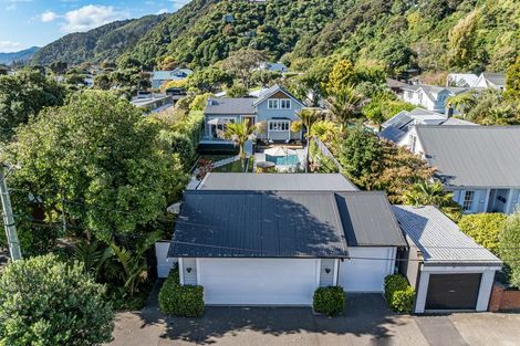 Photo of property in 15 Nikau Street, Eastbourne, Lower Hutt, 5013
