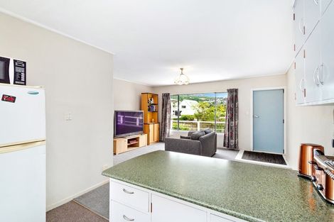 Photo of property in 4/12 Oxford Street, Tawa, Wellington, 5028