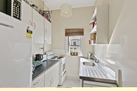 Photo of property in 71 Nairn Street, Mount Cook, Wellington, 6011