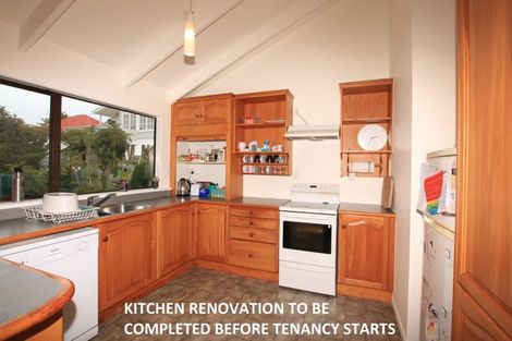 Photo of property in 2/123 Queen Street, Northcote Point, Auckland, 0627