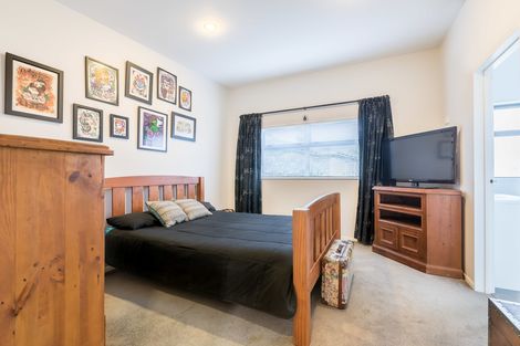 Photo of property in 144g Glengarry Road, Glen Eden, Auckland, 0602