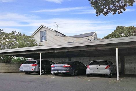 Photo of property in Newman Court Apartments, 2 Newman Terrace, Thorndon, Wellington, 6011