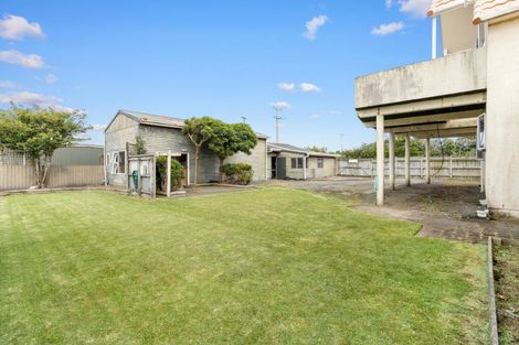 Photo of property in 88 Domett Street, Opunake, 4616