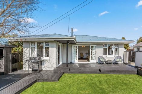 Photo of property in 16 Dinton Street, Russley, Christchurch, 8042