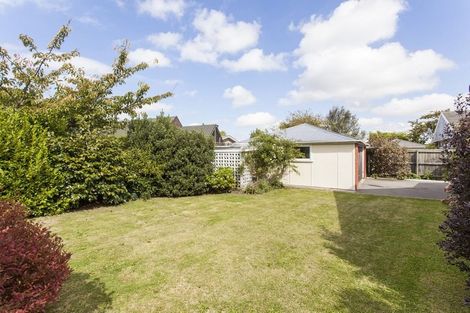 Photo of property in 24 Grahams Road, Ilam, Christchurch, 8041