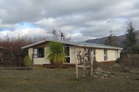 Photo of property in 21 Hunter Crescent, Wanaka, 9305