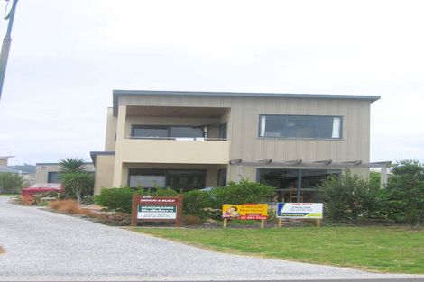 Photo of property in 127 Sands Crescent, Matarangi, Whitianga, 3592