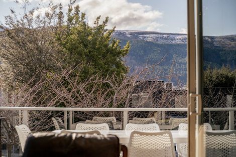 Photo of property in 73 Oregon Drive, Kelvin Heights, Queenstown, 9300