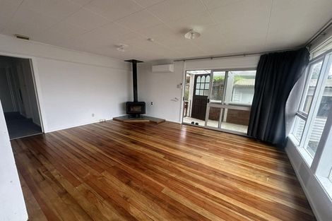 Photo of property in 5 Bird Grove, Stokes Valley, Lower Hutt, 5019