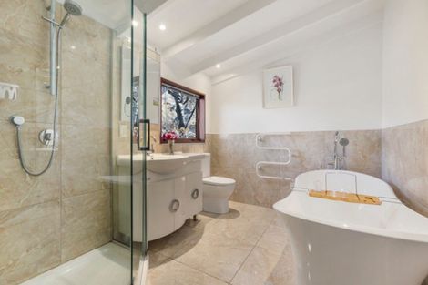 Photo of property in 21 Heuchan Lane, Wanaka, 9305