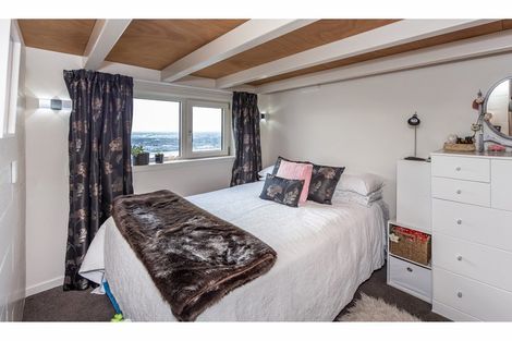 Photo of property in 2/4 Millhill Lane, Huntsbury, Christchurch, 8022