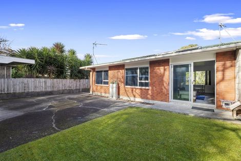 Photo of property in 10 Shaldon Crescent, Blagdon, New Plymouth, 4310