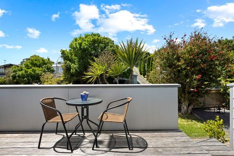Photo of property in 7 William Hadlow Place, Hatfields Beach, Orewa, 0931
