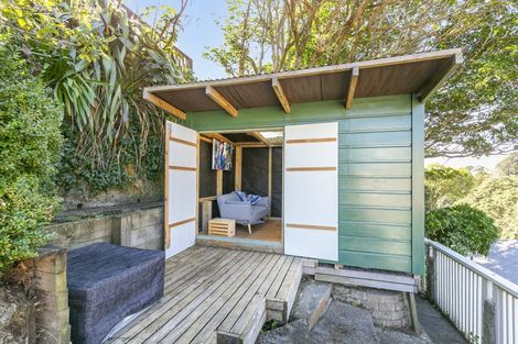 Photo of property in 80 Glenmore Street, Northland, Wellington, 6012