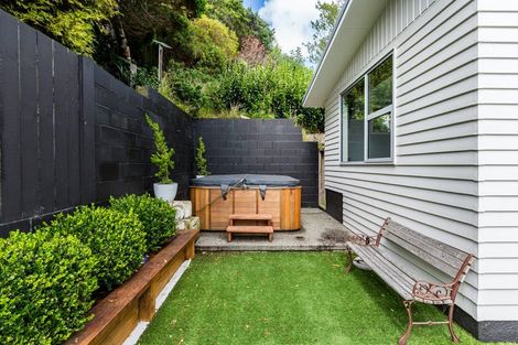 Photo of property in 37 Spinnaker Drive, Whitby, Porirua, 5024