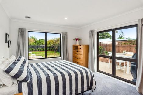 Photo of property in 36 Eruini Street, Waikanae Beach, Waikanae, 5036