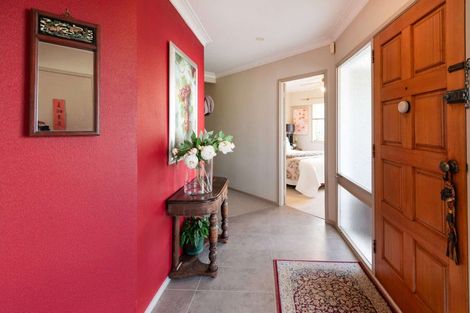 Photo of property in 10 Roadley Avenue, Sunnyhills, Auckland, 2010