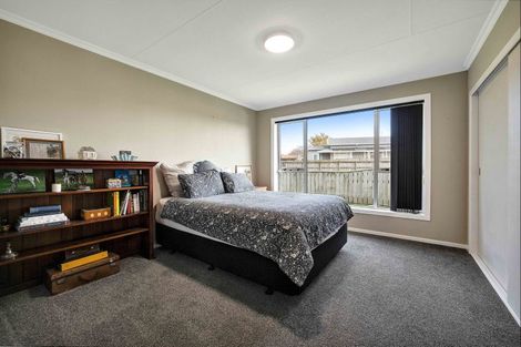 Photo of property in 100 Pembroke Road West, Pembroke, Stratford, 4332