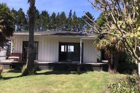 Photo of property in 48 Pukeoware Road, Waiuku, 2681