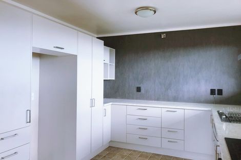 Photo of property in 2/2 Girrahween Drive, Totara Vale, Auckland, 0629