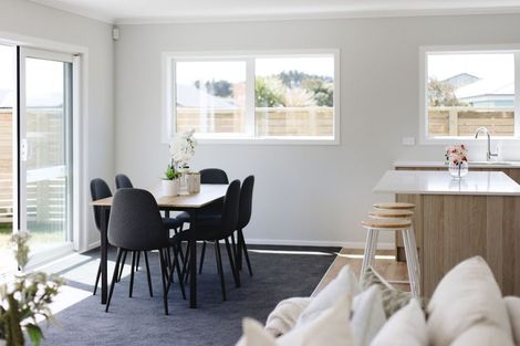 Photo of property in 27 Awatea Avenue, Paraparaumu, 5032