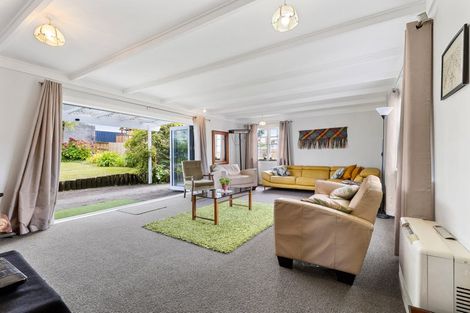 Photo of property in 53 Coronation Road, Morrinsville, 3300