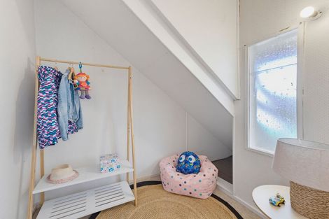 Photo of property in 1 Quinton Place, Bishopdale, Christchurch, 8053