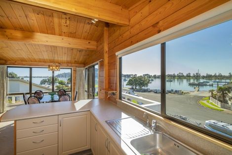 Photo of property in 12 Wharf Road, Tairua, 3508