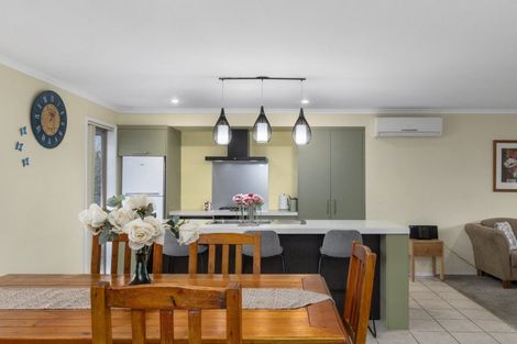 Photo of property in 10 Haden Place, Omokoroa, 3114