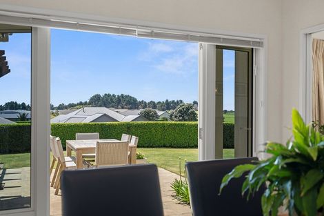 Photo of property in 10 Sampson Avenue, Waiwhakaiho, New Plymouth, 4312