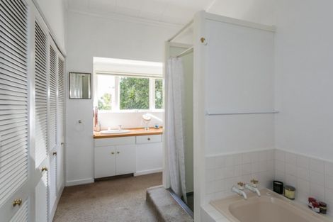 Photo of property in 31 Cameron Road, Bluff Hill, Napier, 4110