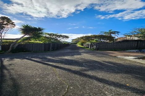 Photo of property in 1/13 Montclair Rise, Browns Bay, Auckland, 0630