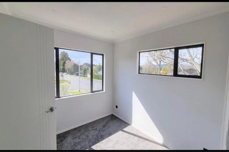 Photo of property in 425a Great South Road, Opaheke, Papakura, 2113